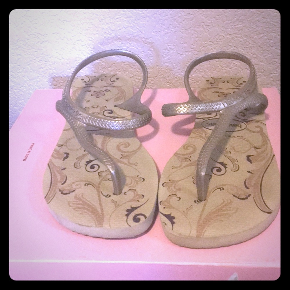 Havaianas metallic bronze gold slip on sandals